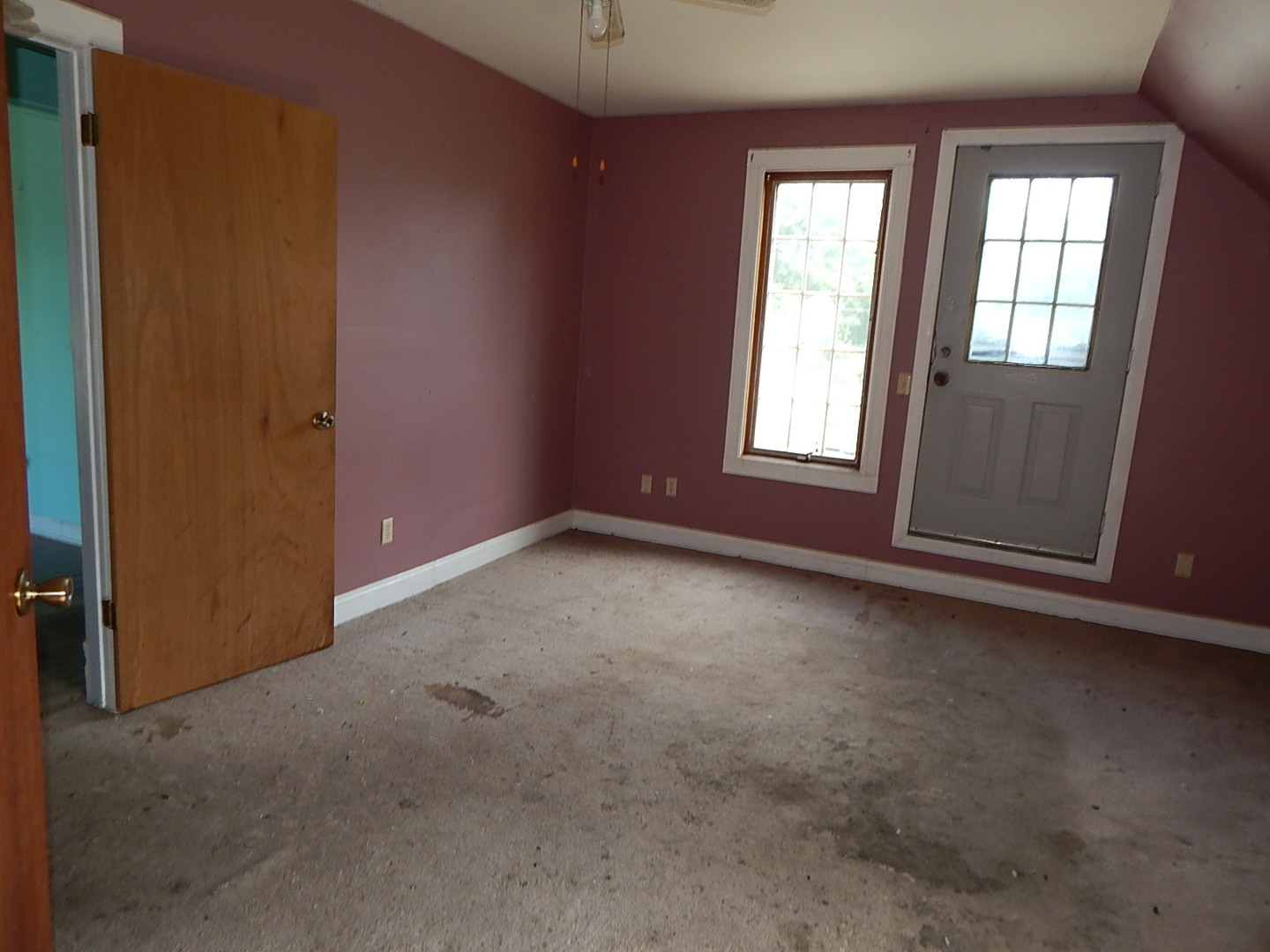 628 W 14th Street Property Photo 8