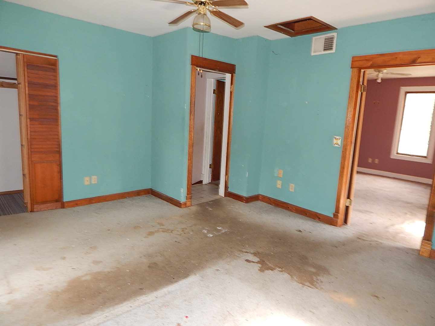 628 W 14th Street Property Photo 9