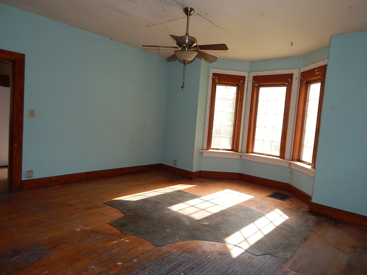 628 W 14th Street Property Photo 14