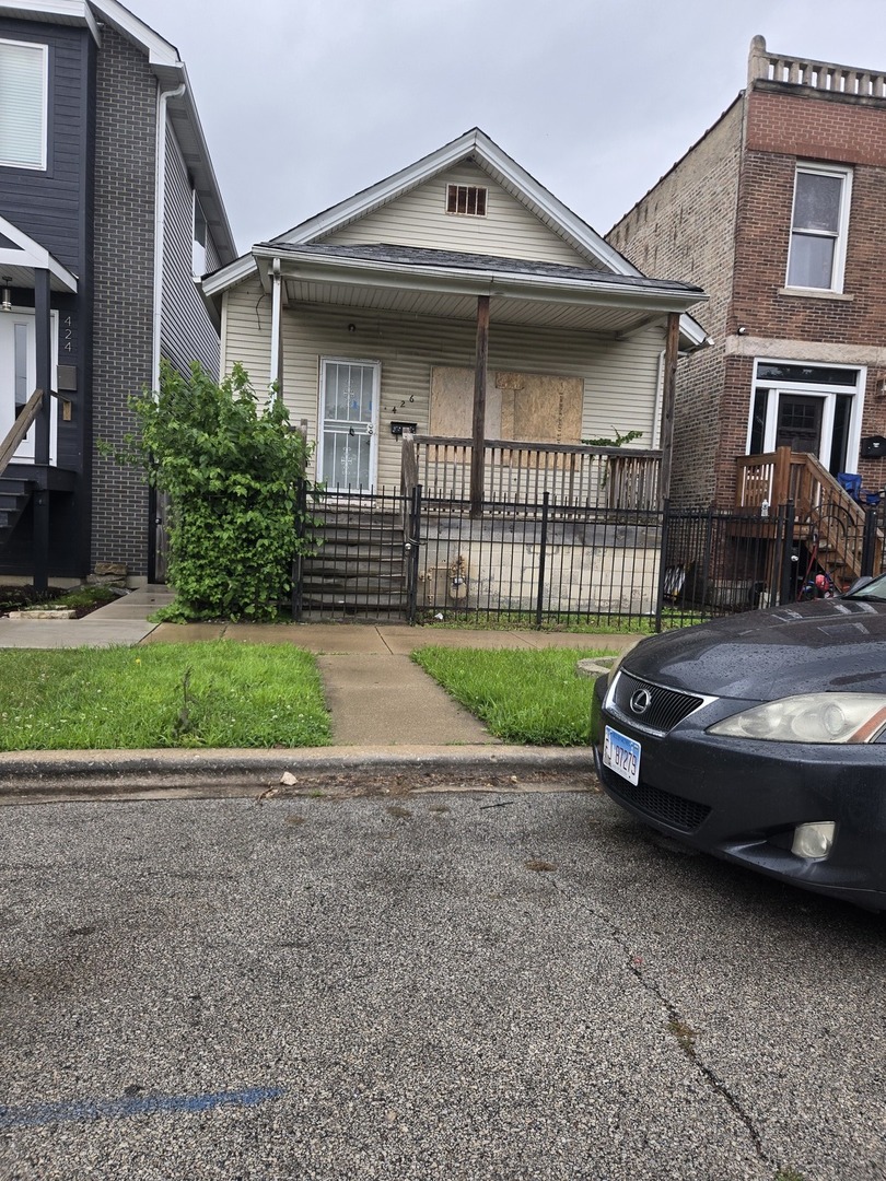 426 N Trumbull Avenue Property Photo 1