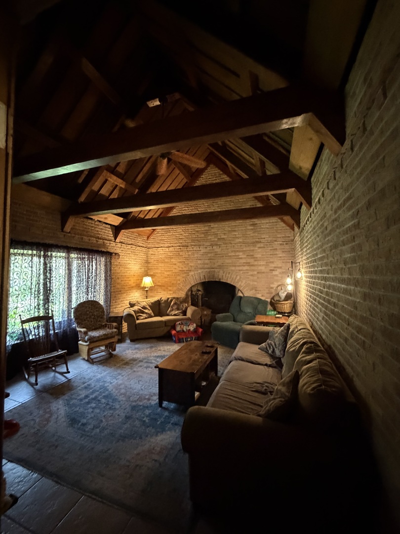 310 Park Avenue Property Photo 9