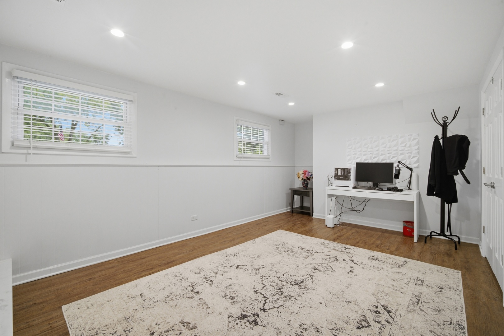 890 Yorkshire Drive Property Photo 16