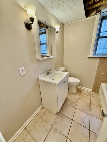 7932 S Kingston Avenue Grdn Property Photo 4