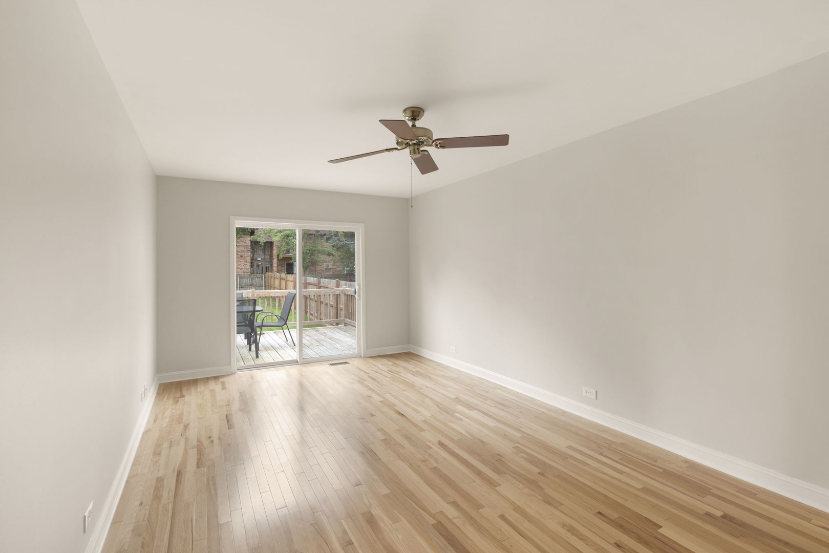 110 E 56th Street Property Photo 9