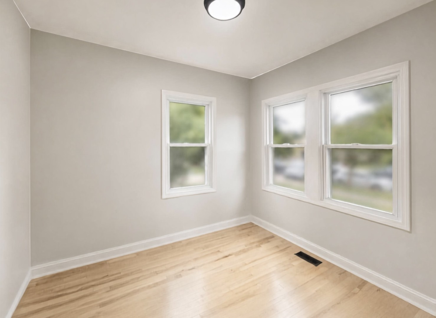 110 E 56th Street Property Photo 10