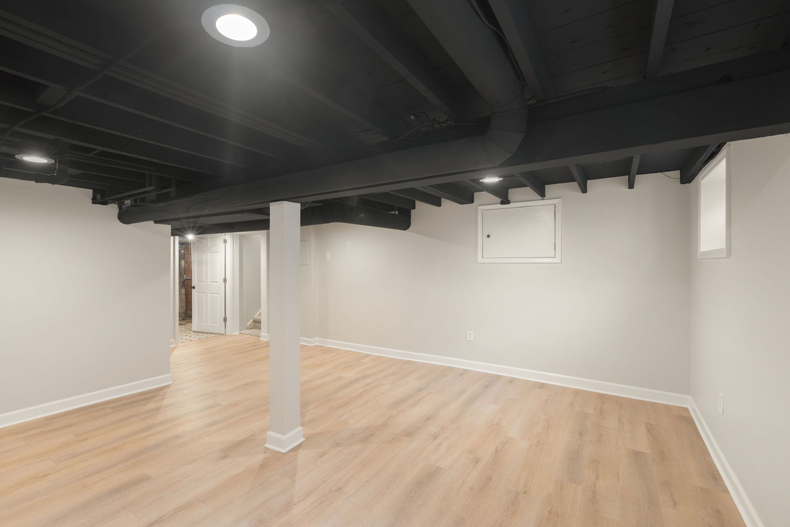 110 E 56th Street Property Photo 14