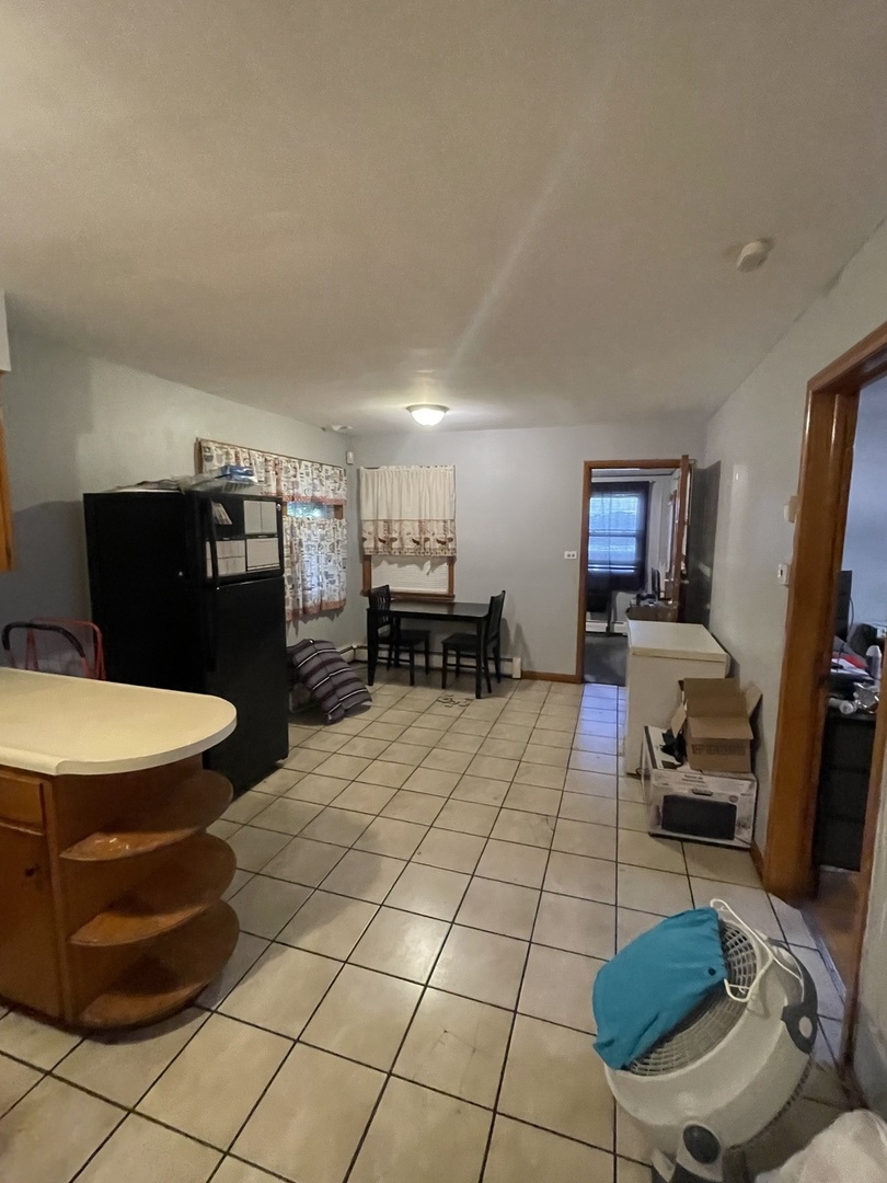 2328 N Lawndale Avenue Property Photo 7