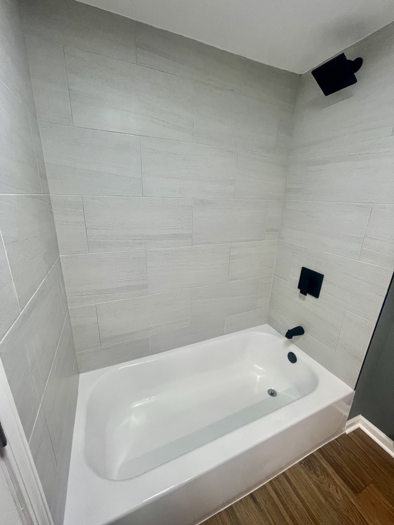 2328 N Lawndale Avenue Property Photo 17