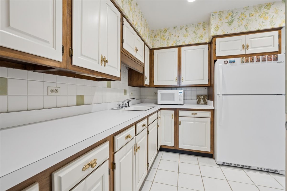 1448 N Lake Shore Drive 5b Property Photo 10