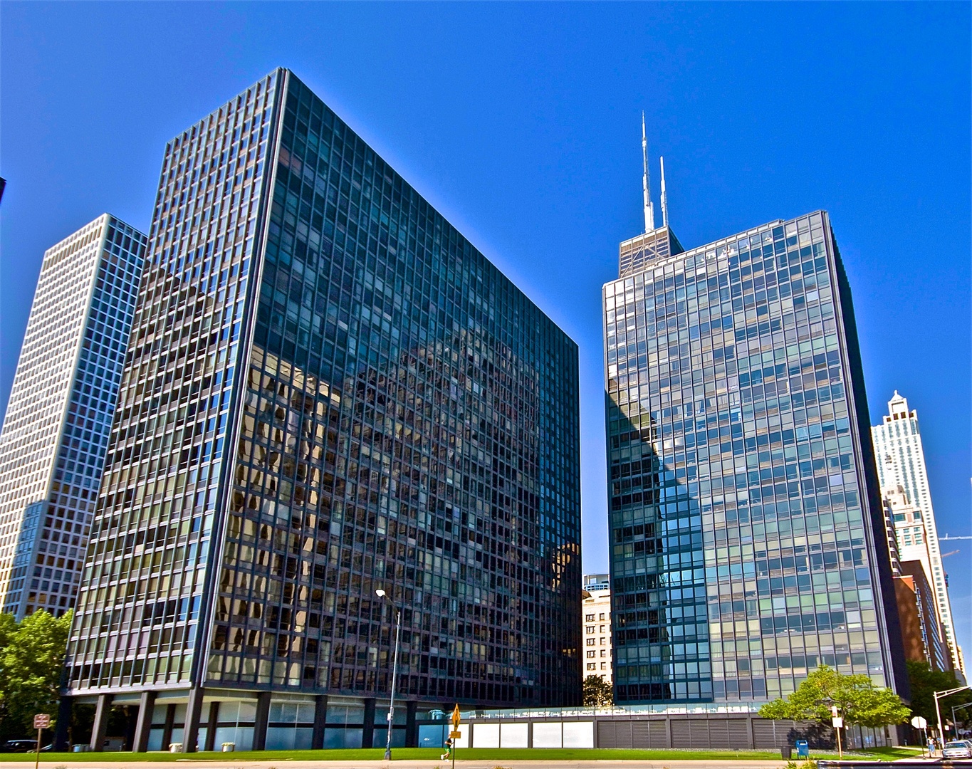 910 N Lake Shore Drive 2518 Property Photo 1