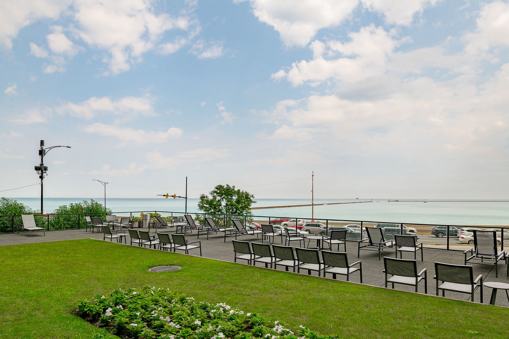 910 N Lake Shore Drive 2518 Property Photo 14