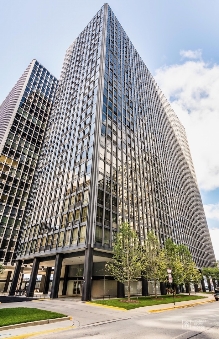 910 N Lake Shore Drive 2518 Property Photo 22