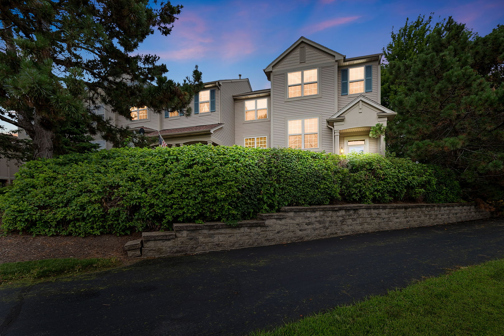 896 Cherry Creek Drive Property Photo 1