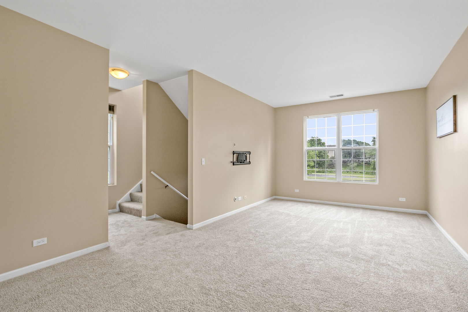896 Cherry Creek Drive Property Photo 11
