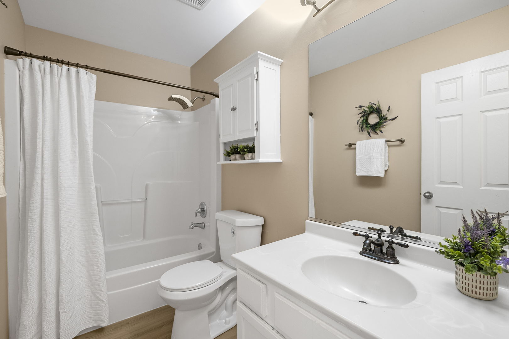 896 Cherry Creek Drive Property Photo 15