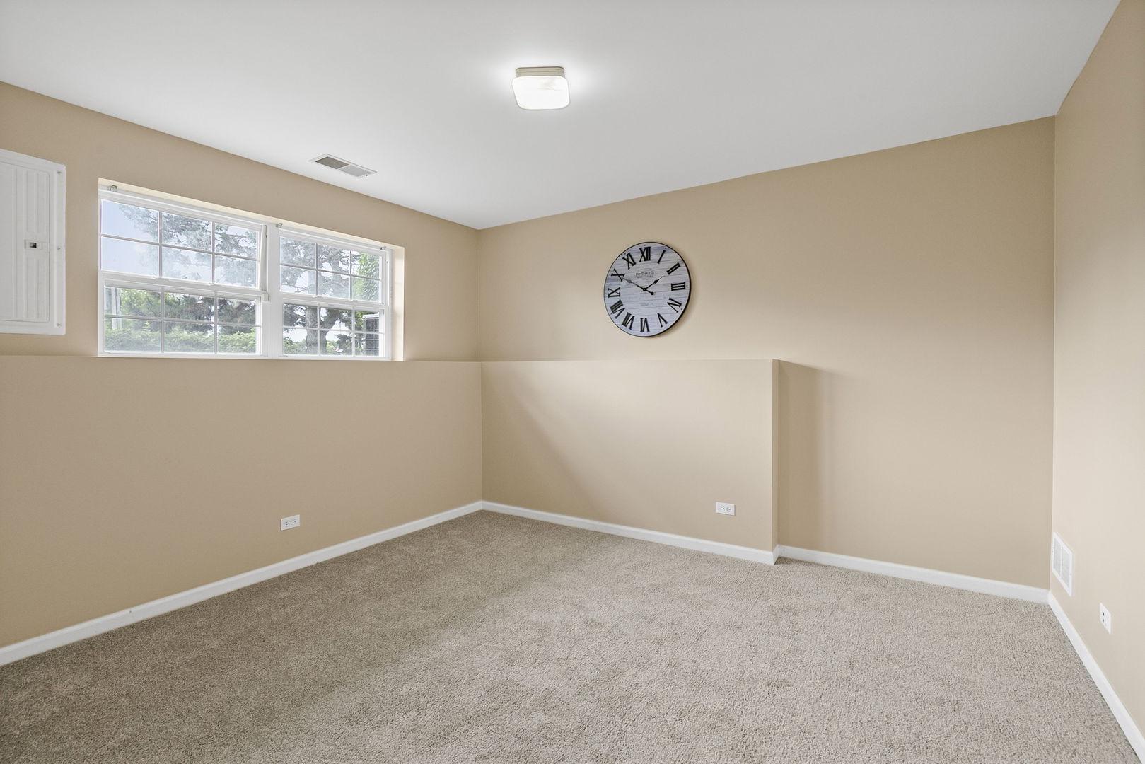 896 Cherry Creek Drive Property Photo 20