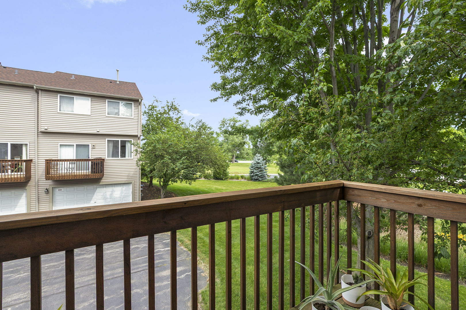 896 Cherry Creek Drive Property Photo 21