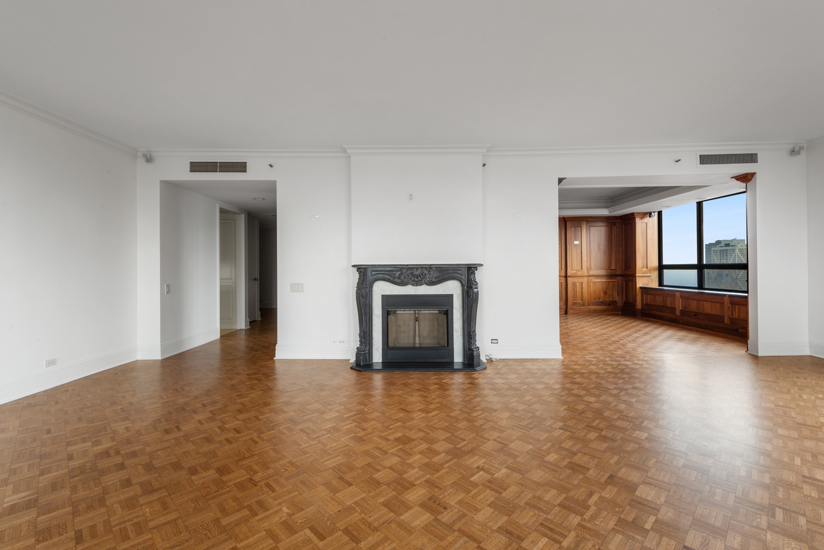 180 E Pearson Street 3707 Property Photo 7
