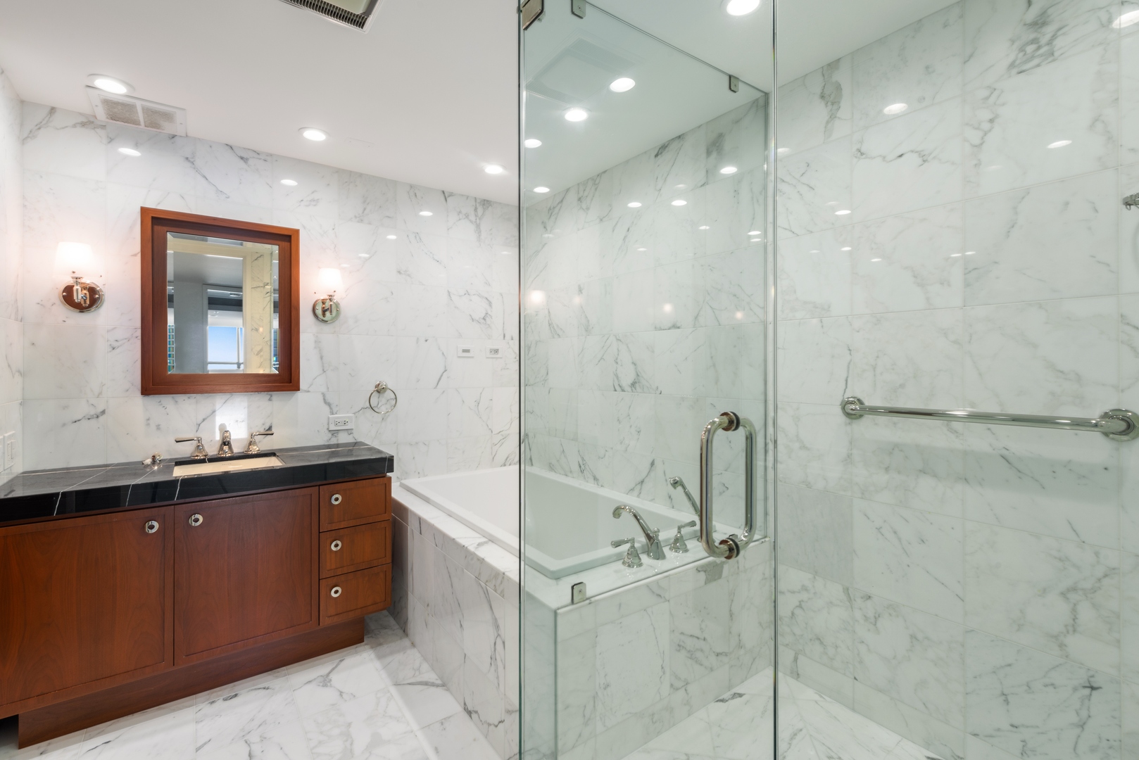 180 E Pearson Street 3707 Property Photo 17