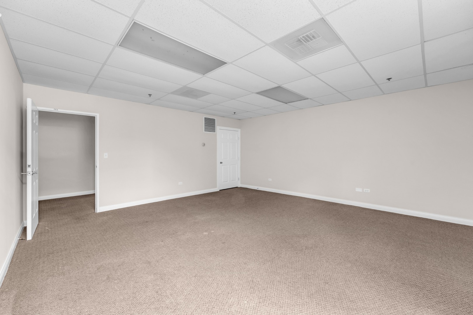 214 Main Street 2c Property Photo 3