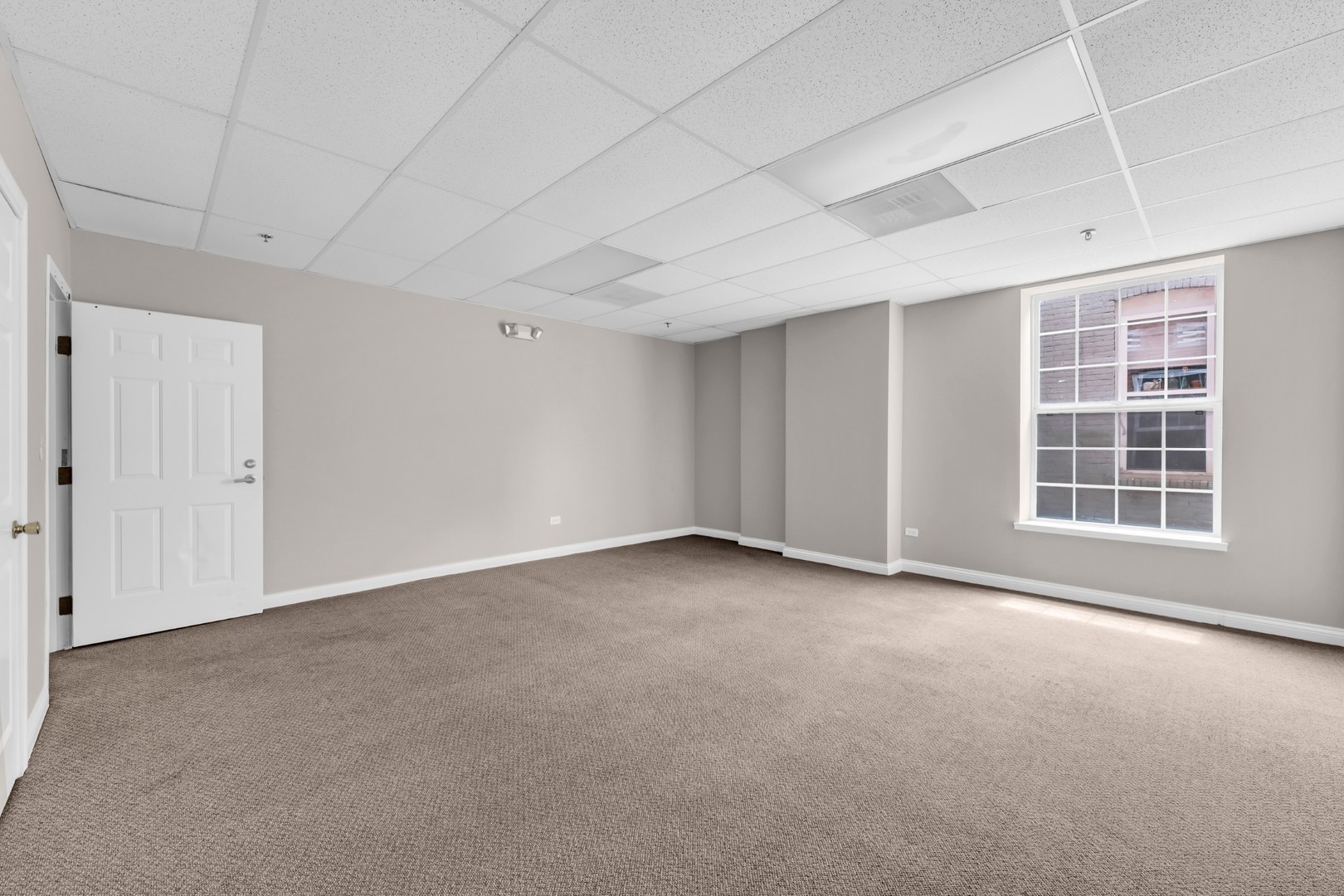 214 Main Street 2d Property Photo 2