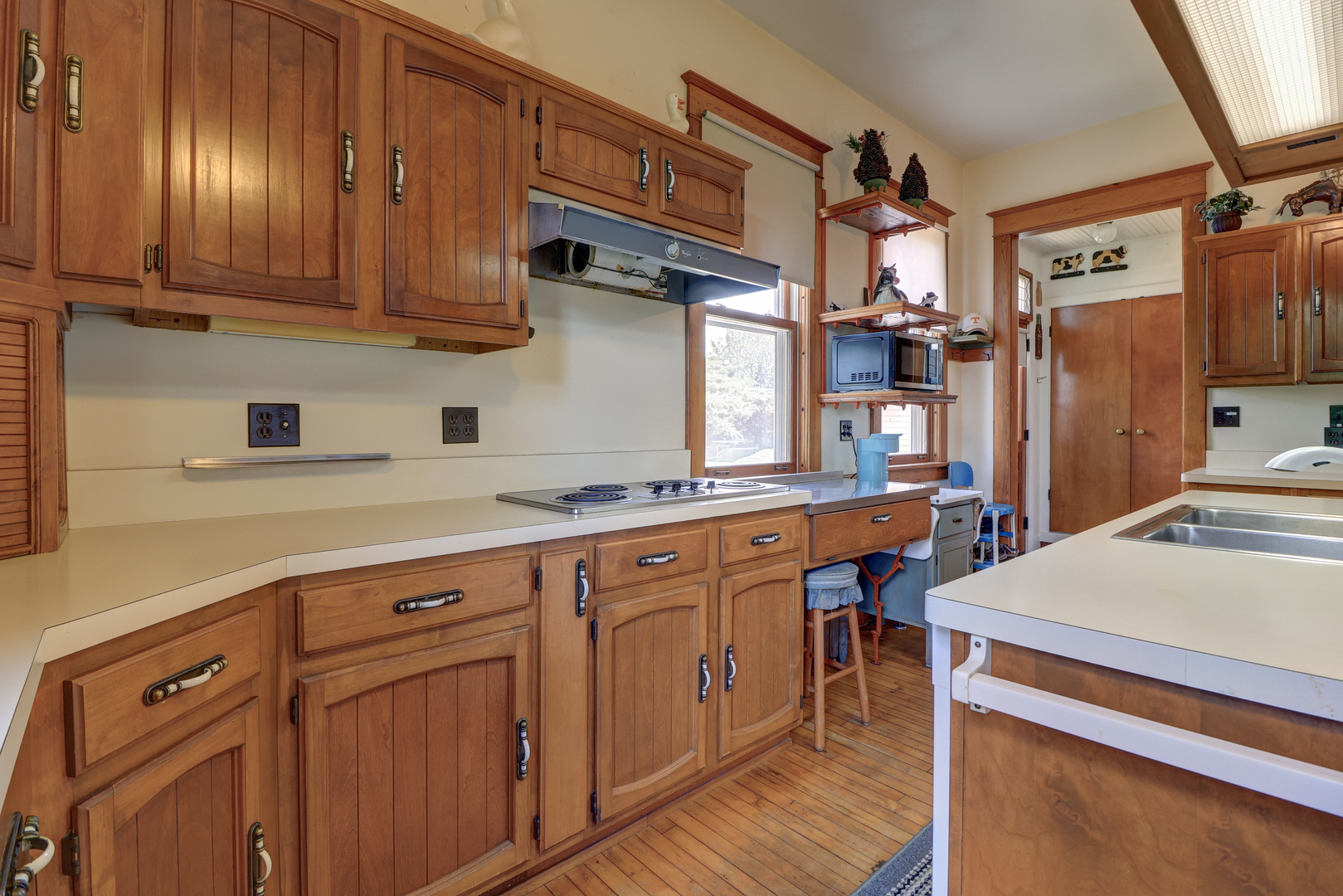 972 Hamilton Road Property Photo 31