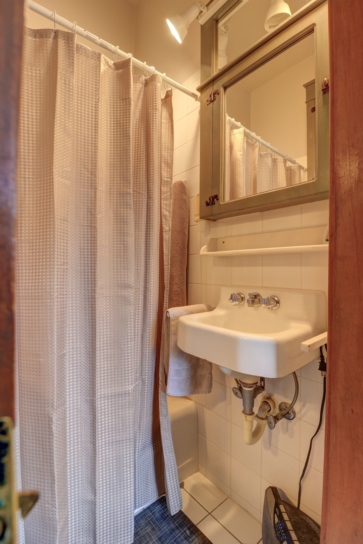 972 Hamilton Road Property Photo 33