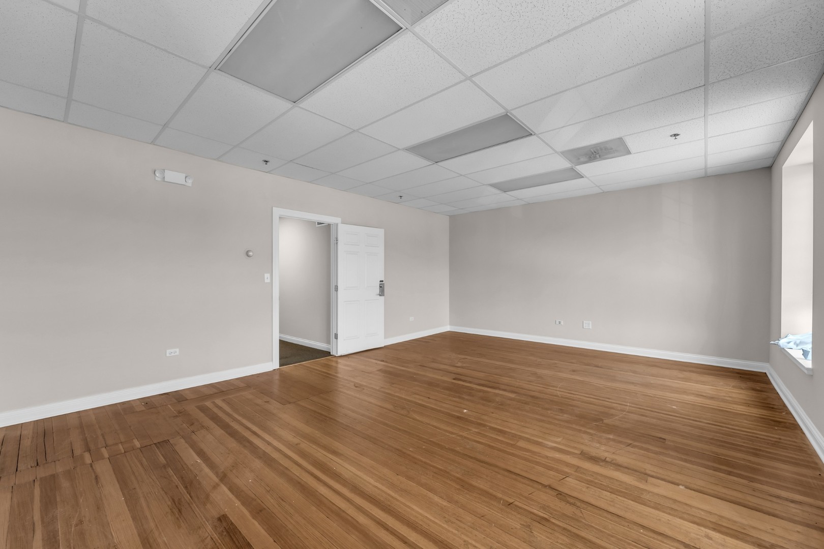 214 Main Street 2e Property Photo 3