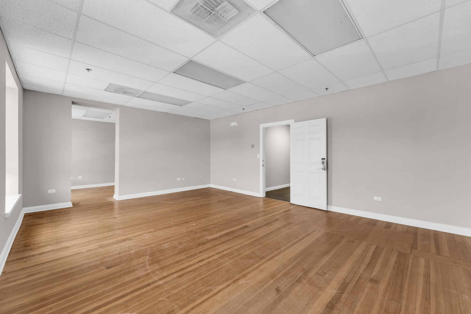 214 Main Street 2e Property Photo 6
