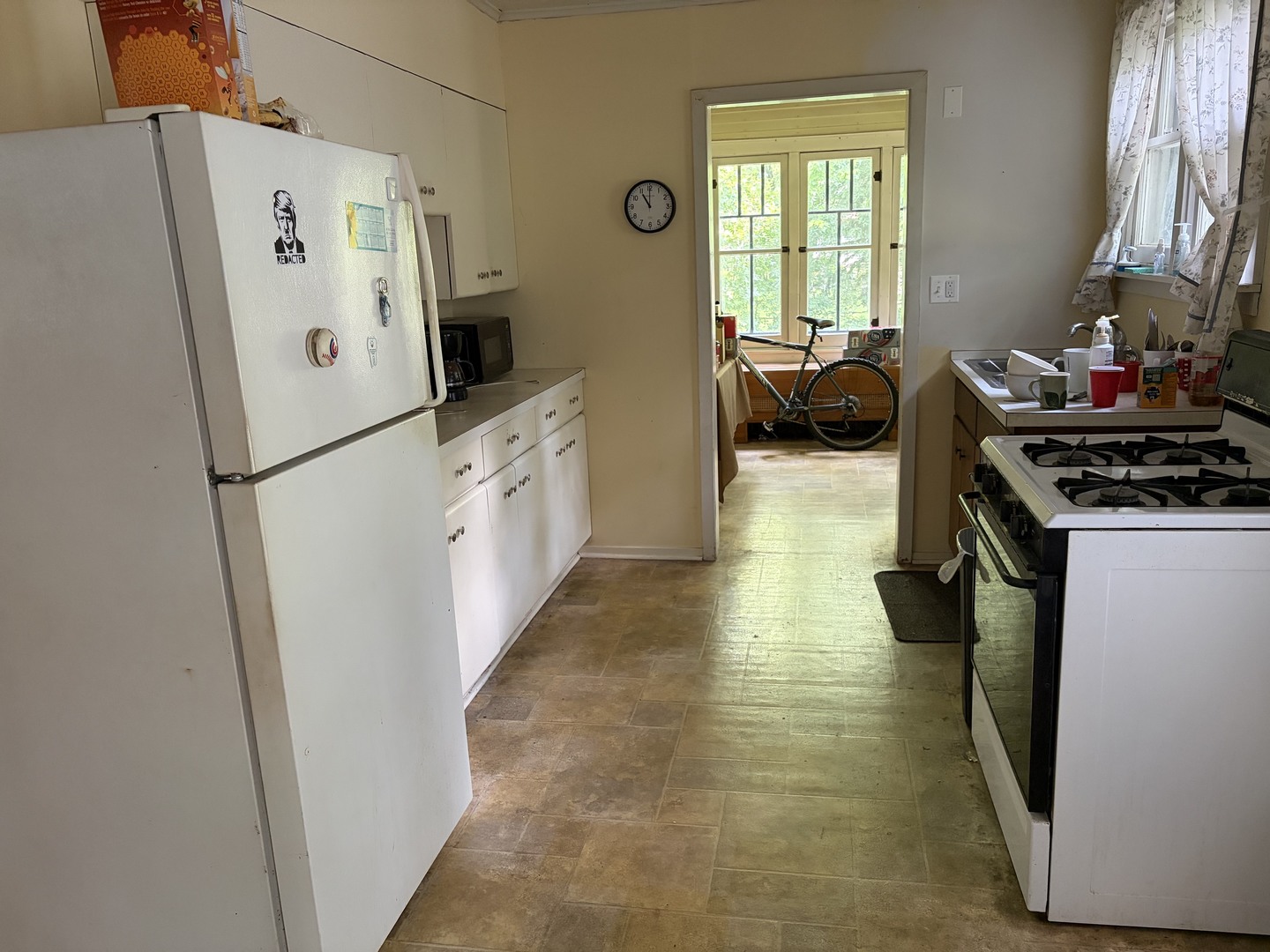 240 Hill Avenue Property Photo 9