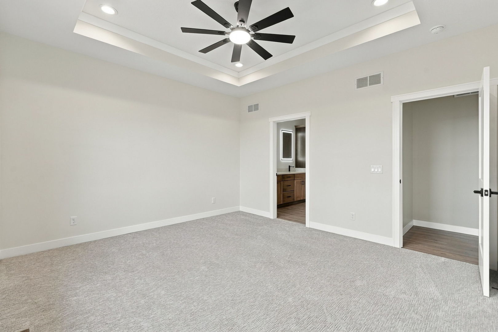1409 Legends Drive Property Photo 20