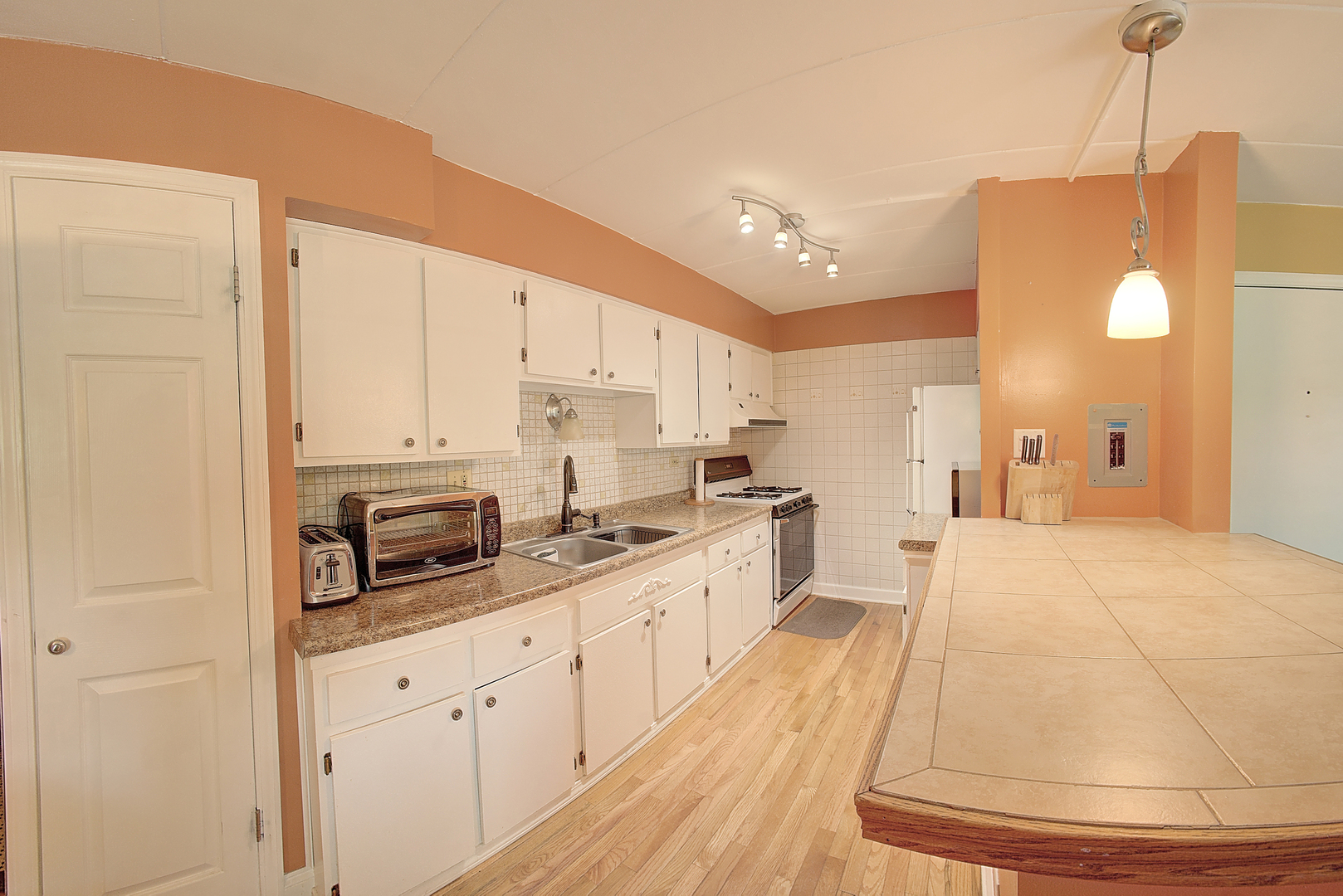 10801 S Keating Avenue 2se Property Photo 7