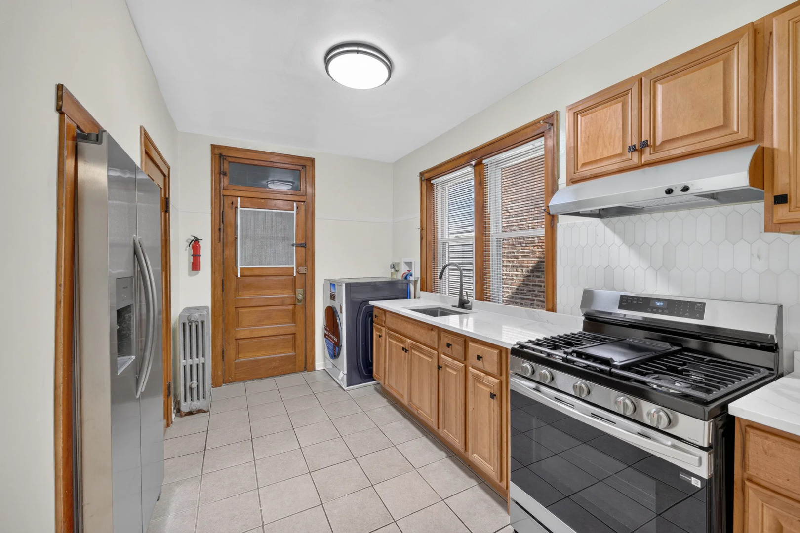 7324 S Maplewood Avenue 1 Property Photo 3