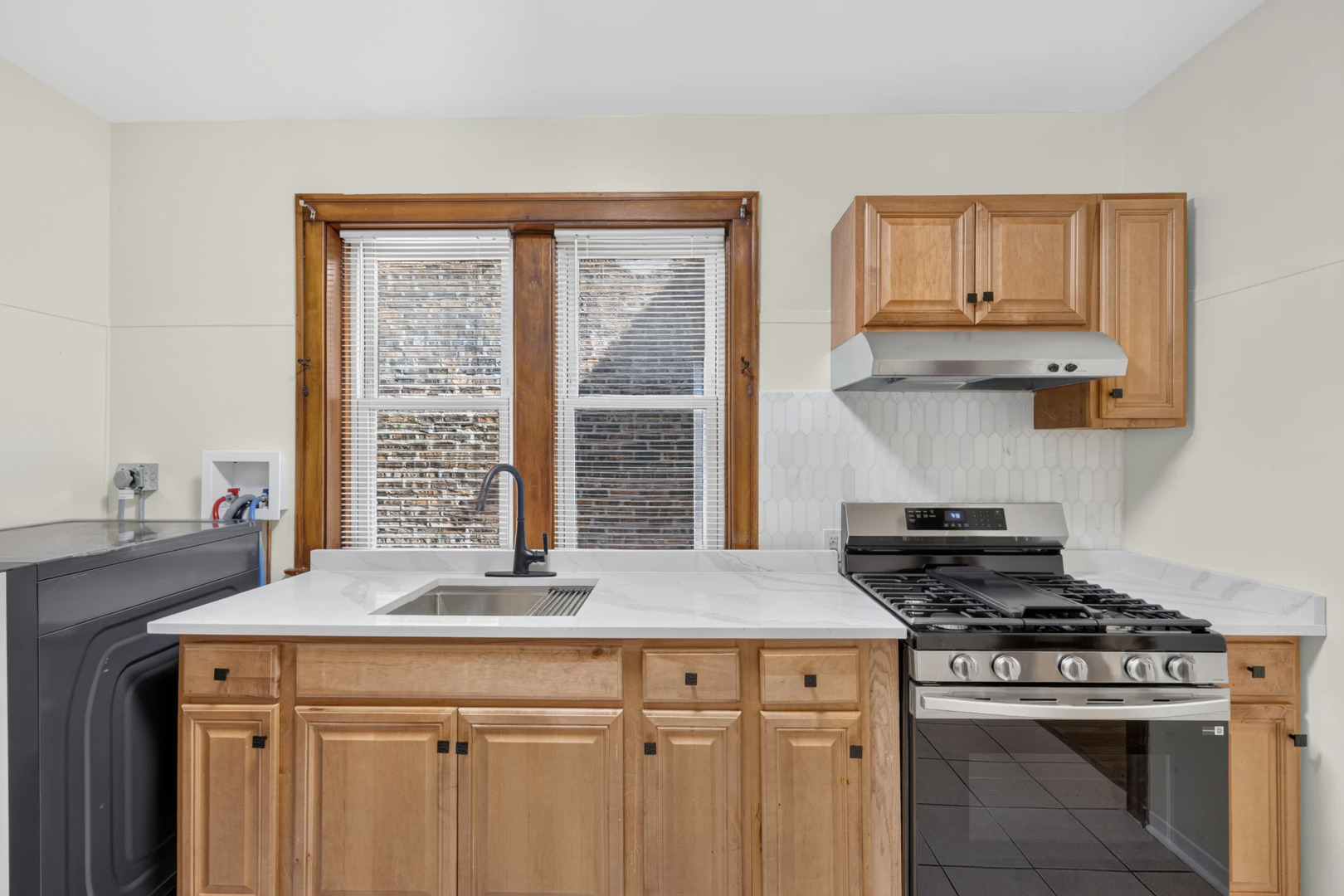 7324 S Maplewood Avenue 1 Property Photo 7