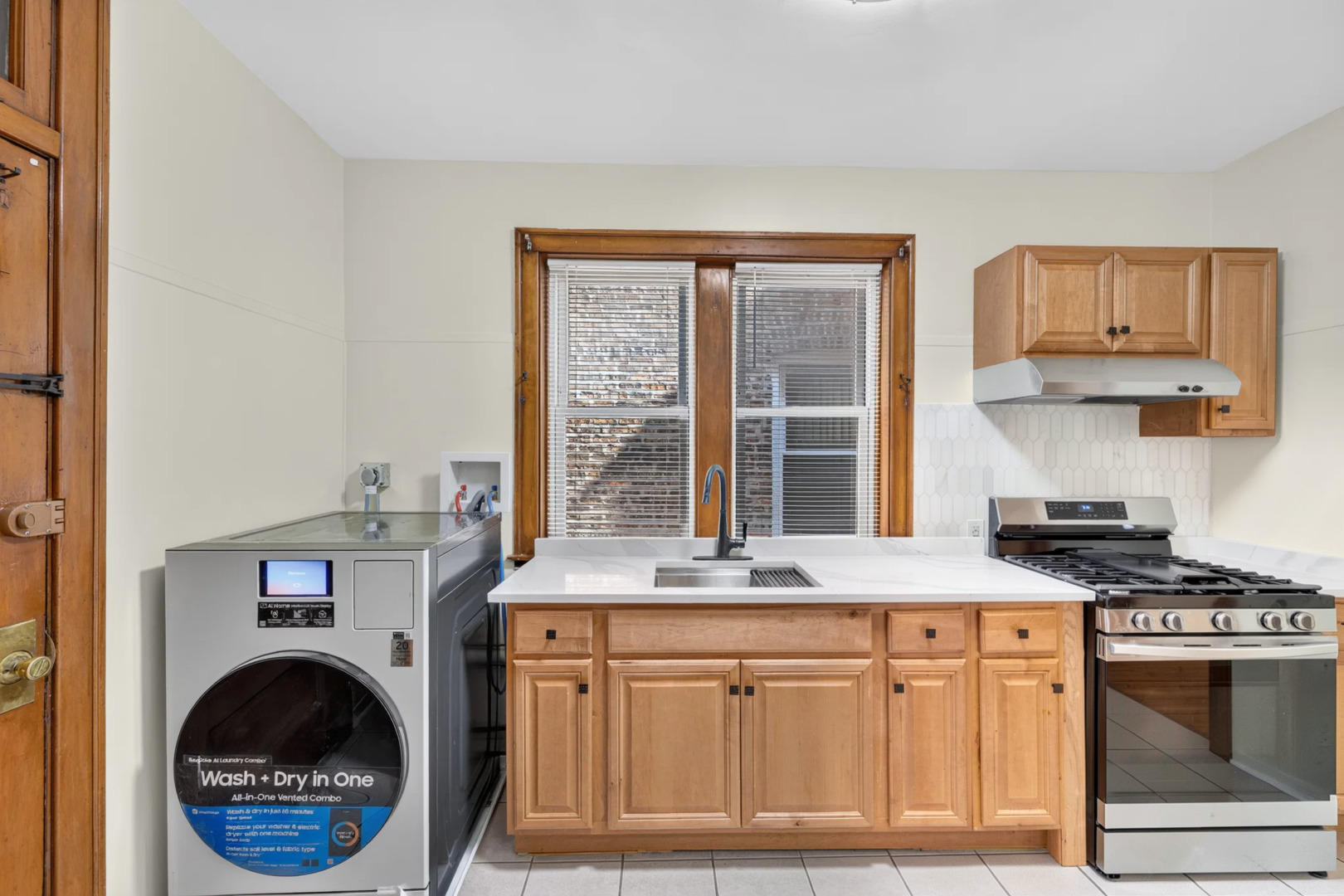 7324 S Maplewood Avenue 1 Property Photo 8