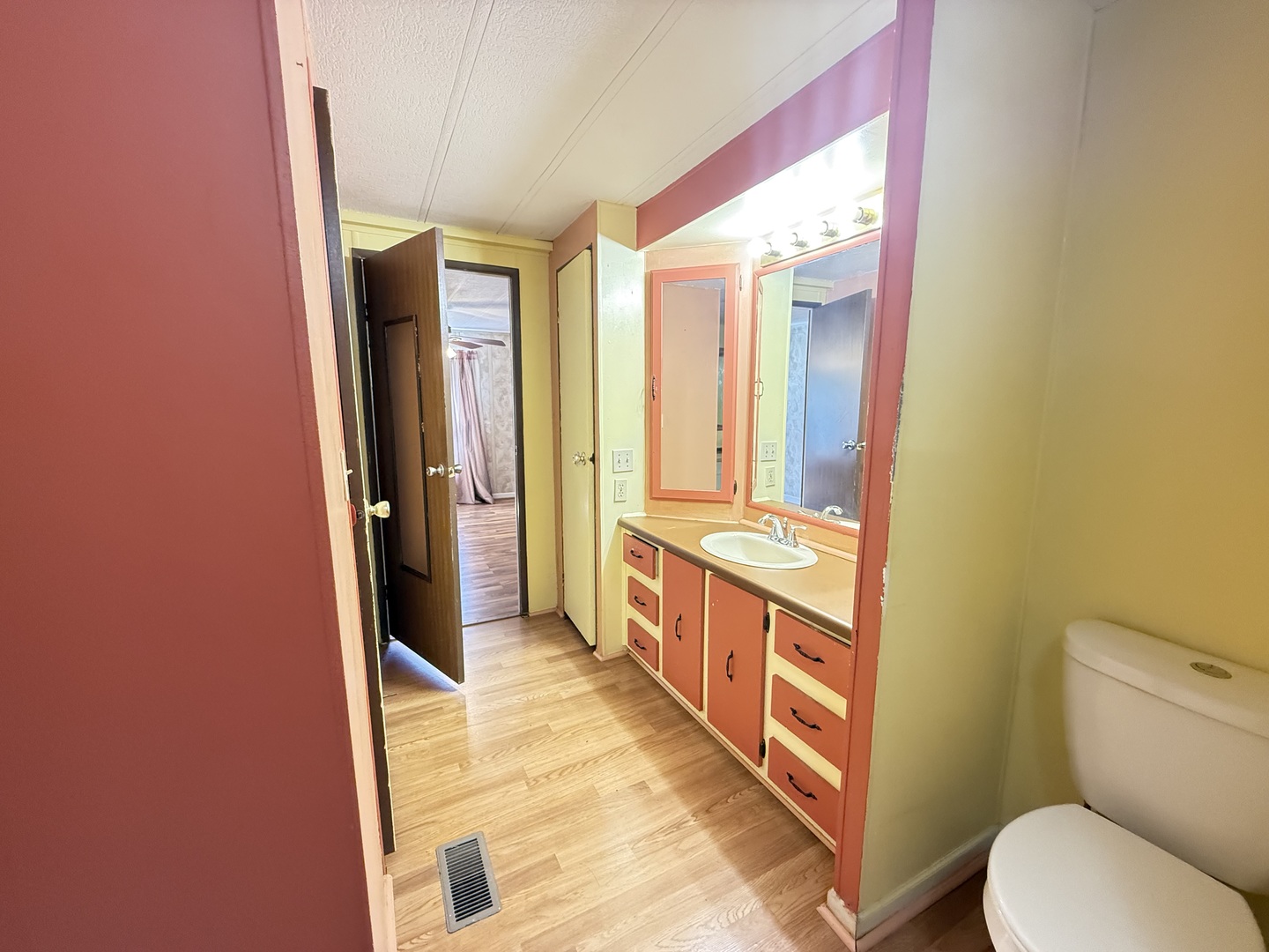 462 Huntsbridge Road Property Photo 14