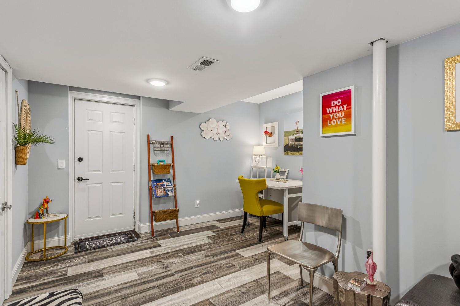 2102 Belmont Park Lane Property Photo 44