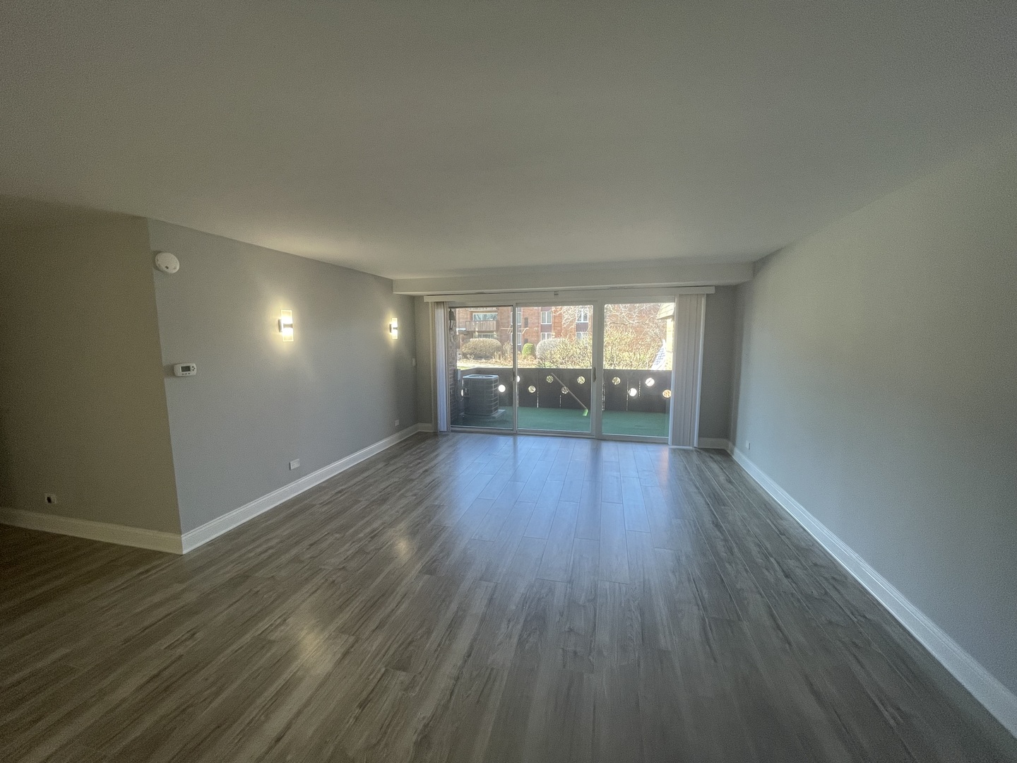 121 S Spruce Avenue 103 Property Photo 6