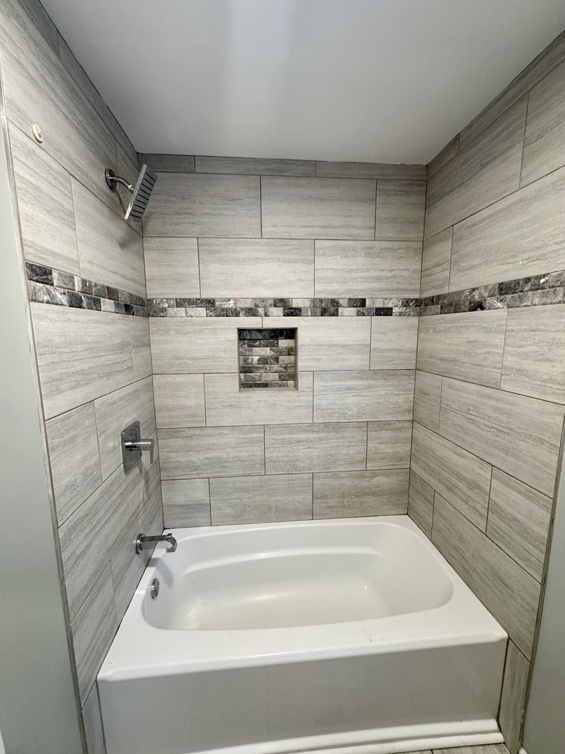 1102 W 111th Street Property Photo 15