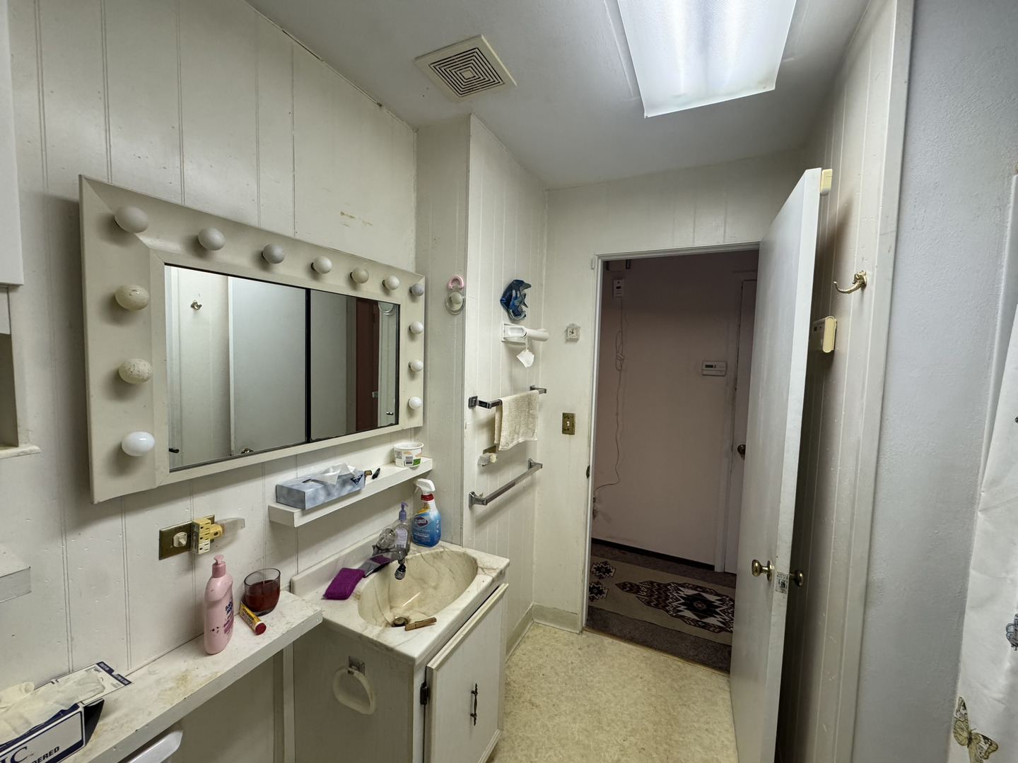 1008 W Jay Street Property Photo 20