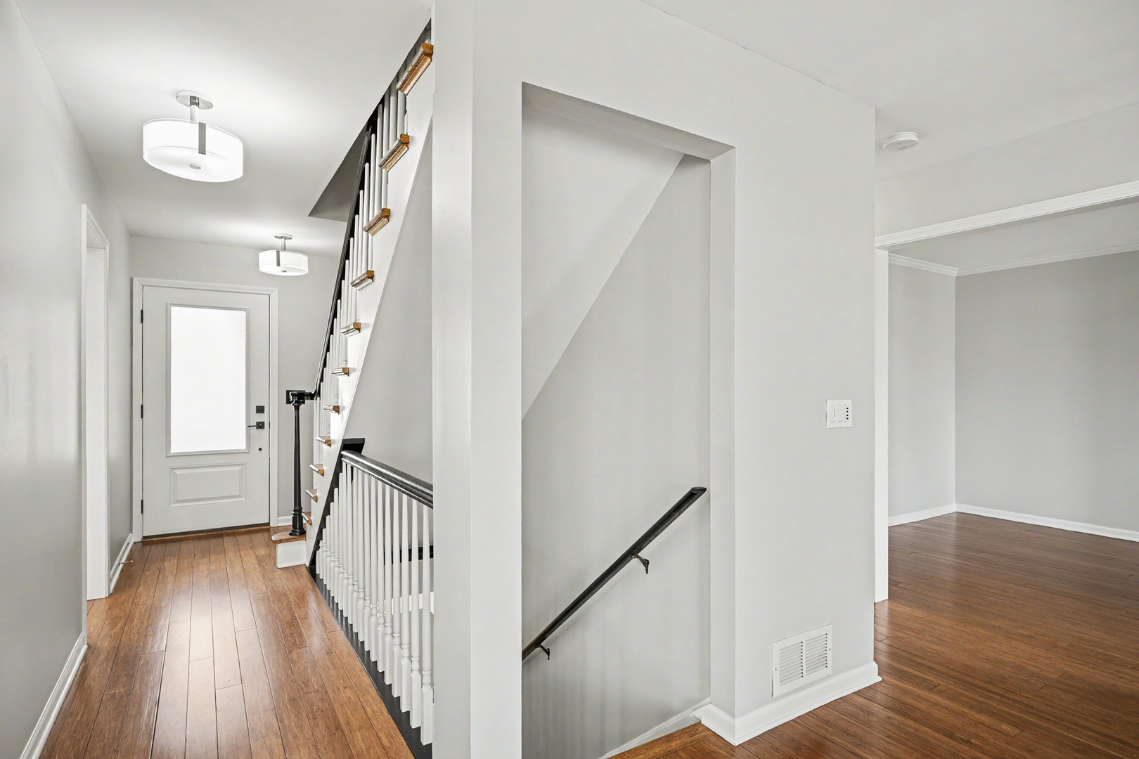 416 Lawrence Avenue Property Photo 3