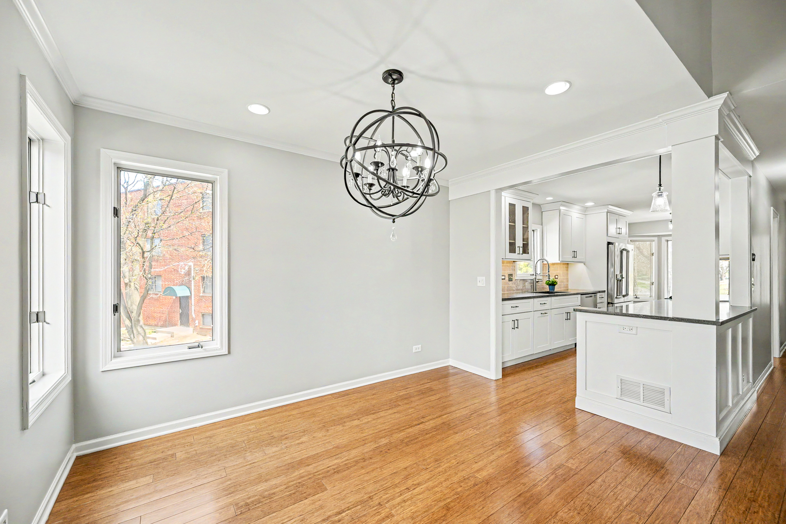 416 Lawrence Avenue Property Photo 8