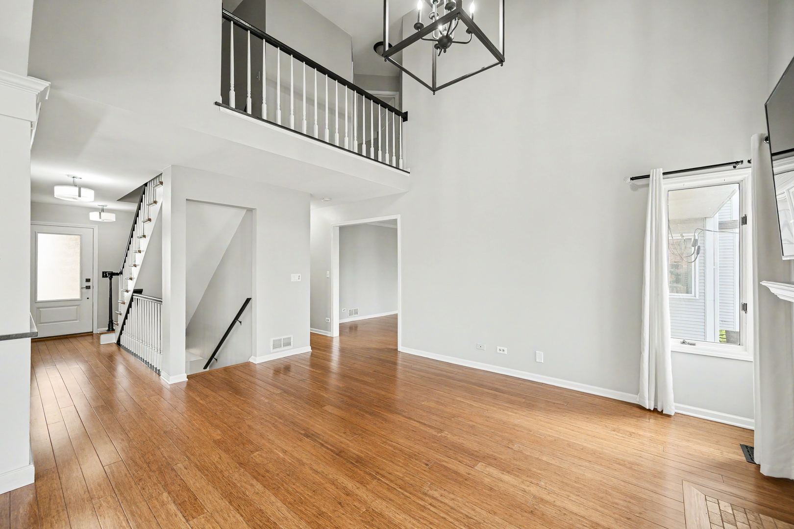 416 Lawrence Avenue Property Photo 9