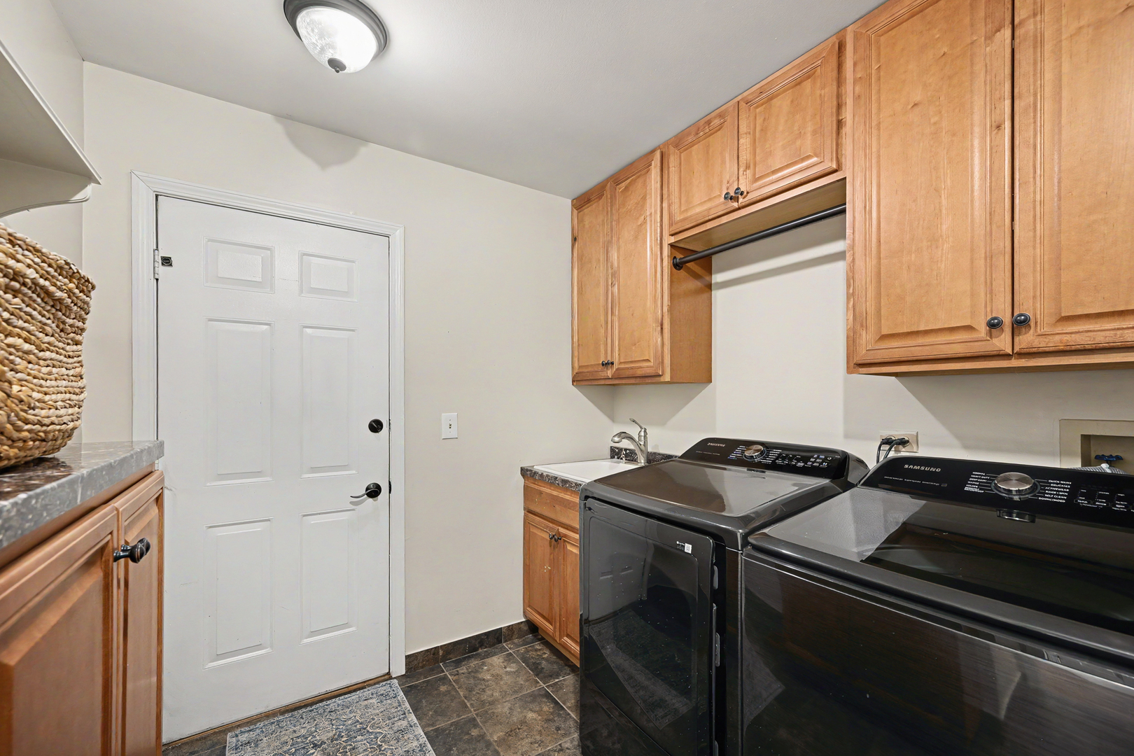 416 Lawrence Avenue Property Photo 18