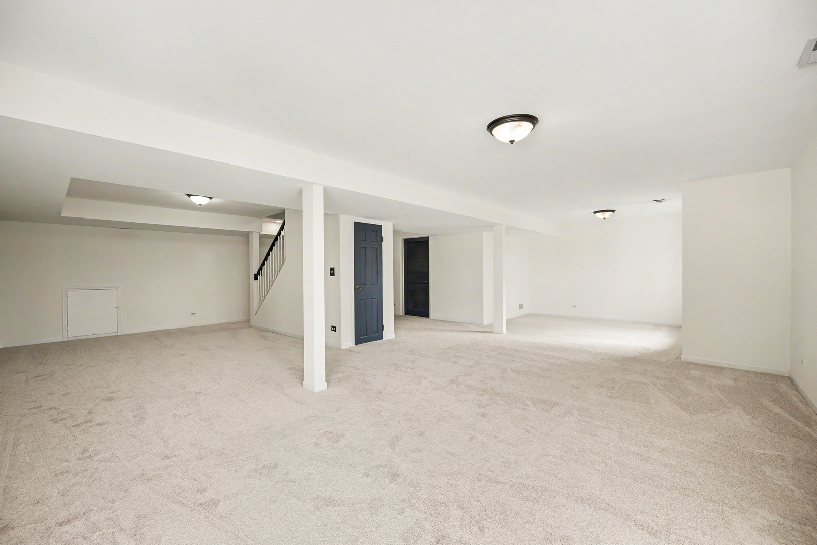 416 Lawrence Avenue Property Photo 32
