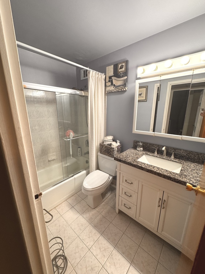 9009 Golf Road 2g Property Photo 27