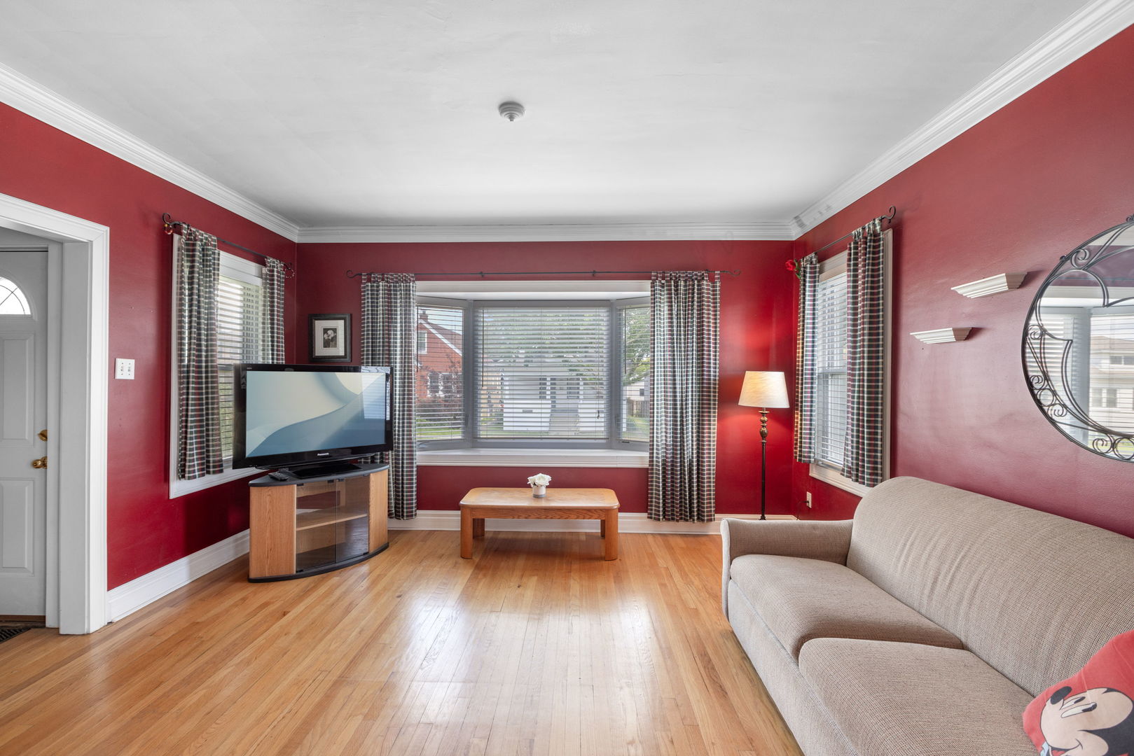 4030 Vernon Avenue Property Photo 2