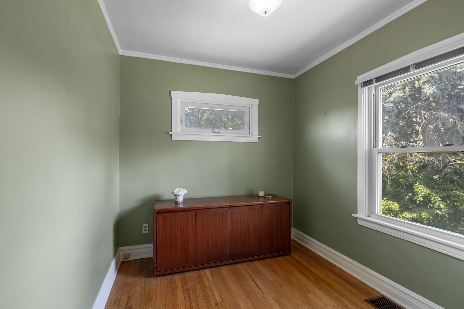4030 Vernon Avenue Property Photo 6