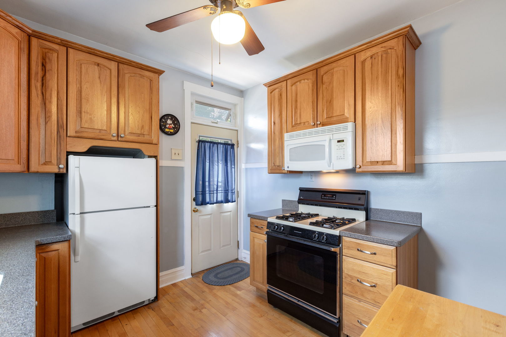 4030 Vernon Avenue Property Photo 11