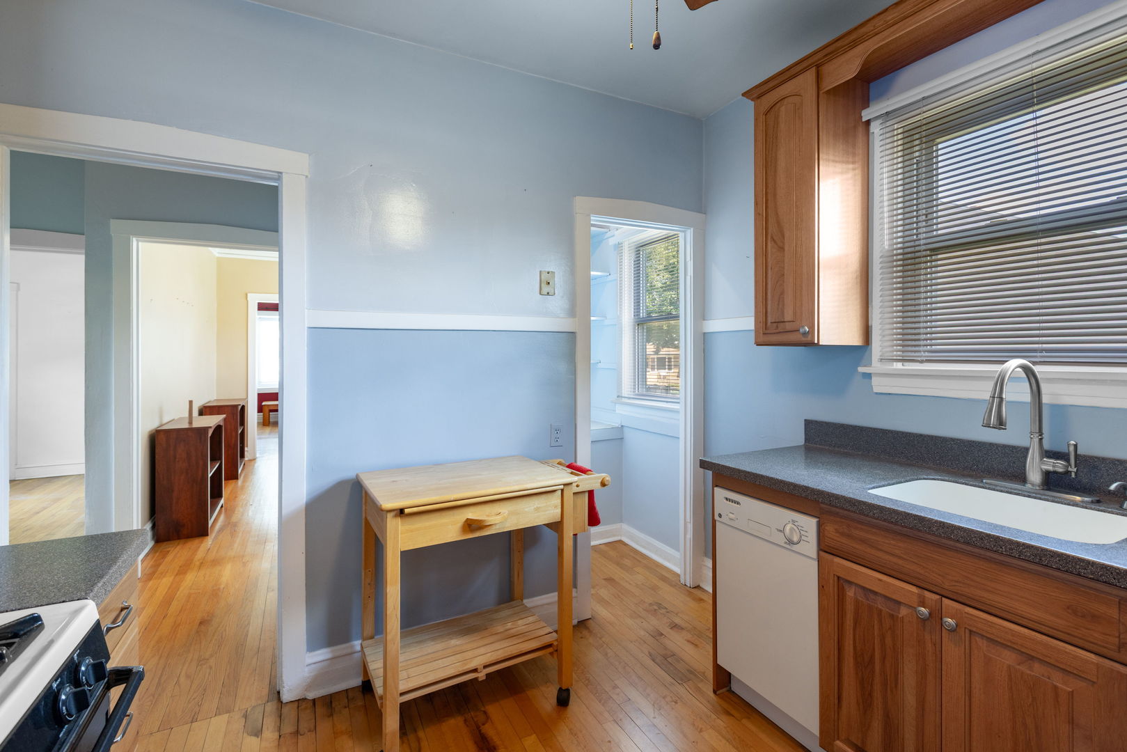 4030 Vernon Avenue Property Photo 12